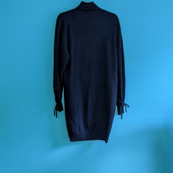 JW Anderson x Uniqlo cashmere dress S in EUC - Picture 4 of 6